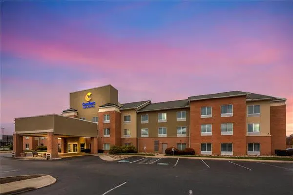 Comfort Inn & Suites Akron South