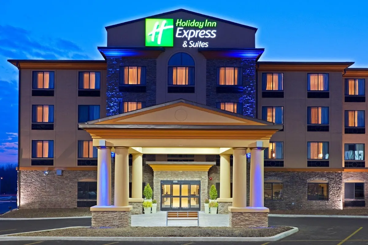 Holiday Inn Express & Suites Syracuse North - Airport Area by IHG