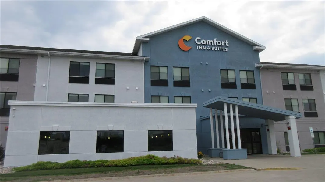 Comfort Inn & Suites Grand Forks near Alerus Center
