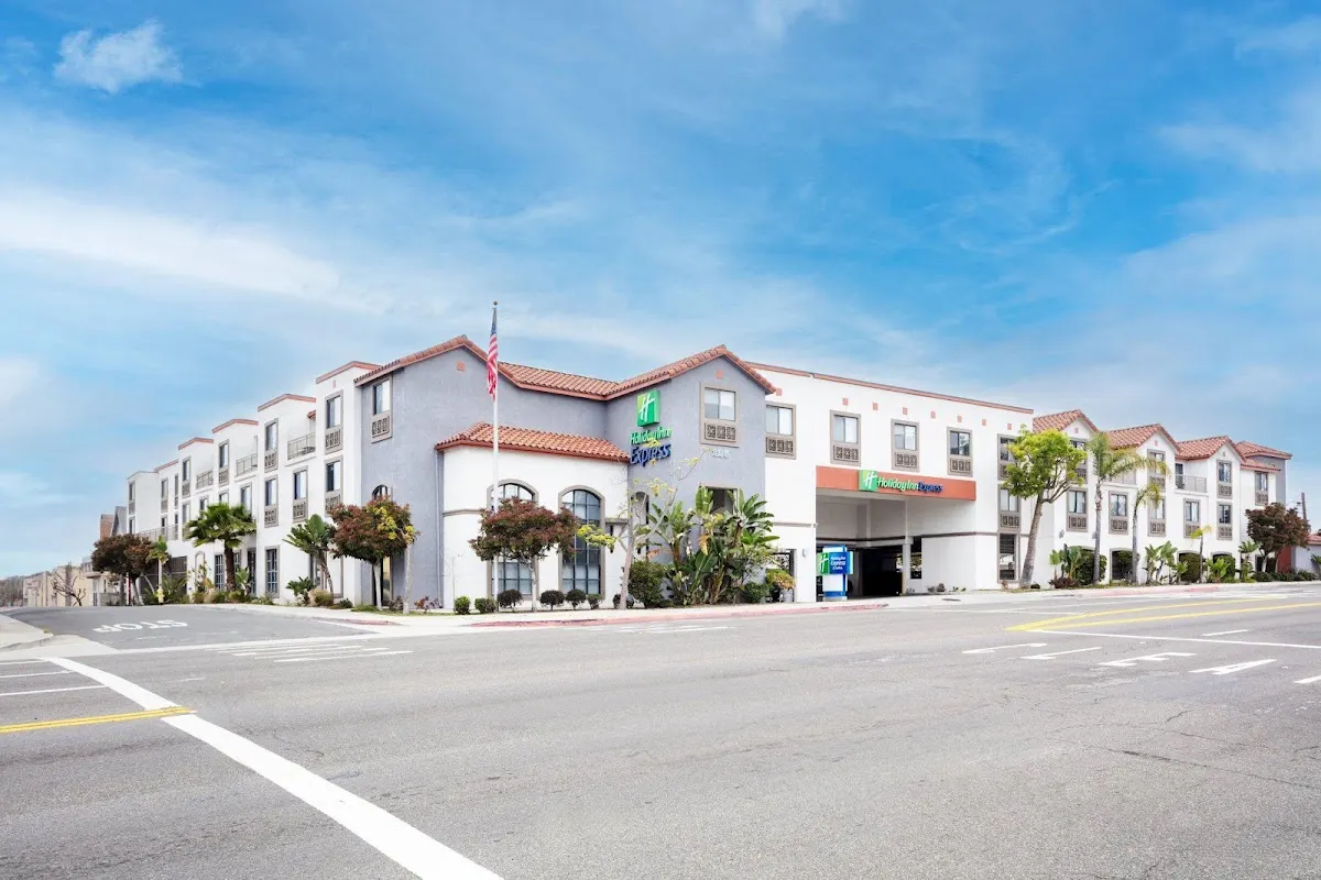 Holiday Inn Express & Suites Hermosa Beach by IHG