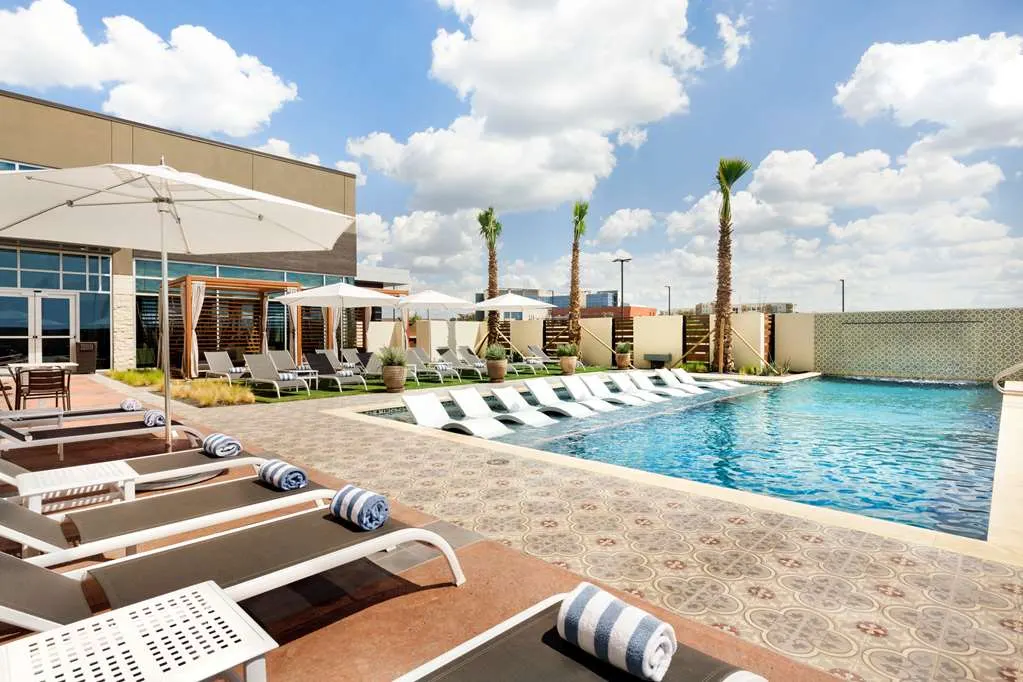 Embassy Suites by Hilton San Antonio Landmark