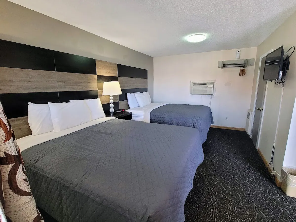 Woodland Inn Niagara Falls