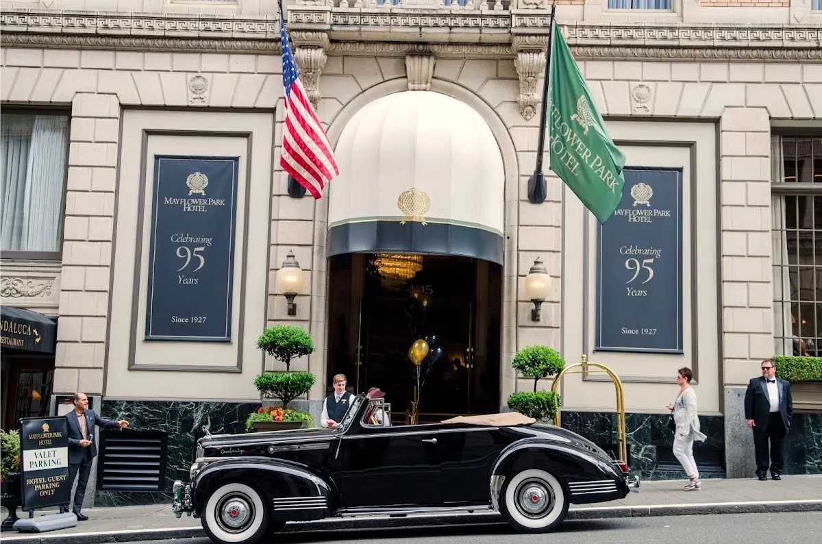 Mayflower Park Hotel