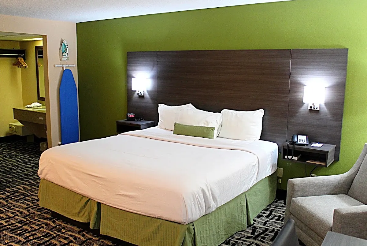 Baymont by Wyndham Springfield