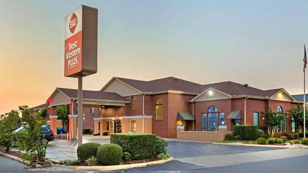 Best Western Plus Lonoke Hotel