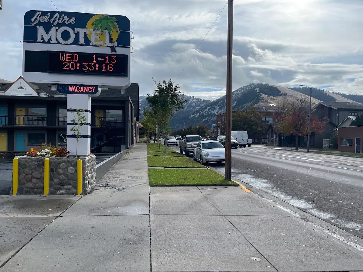 Bel Aire Motel