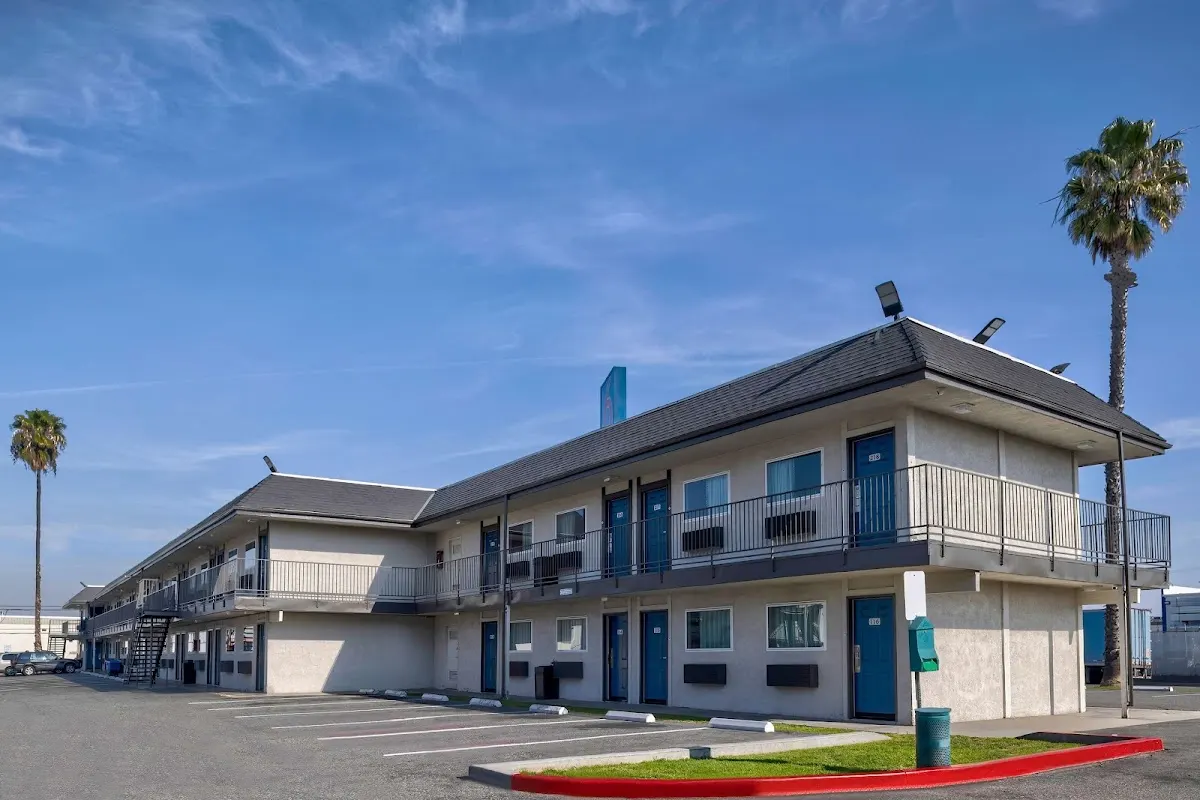 Motel 6 Anaheim, CA - Fullerton East