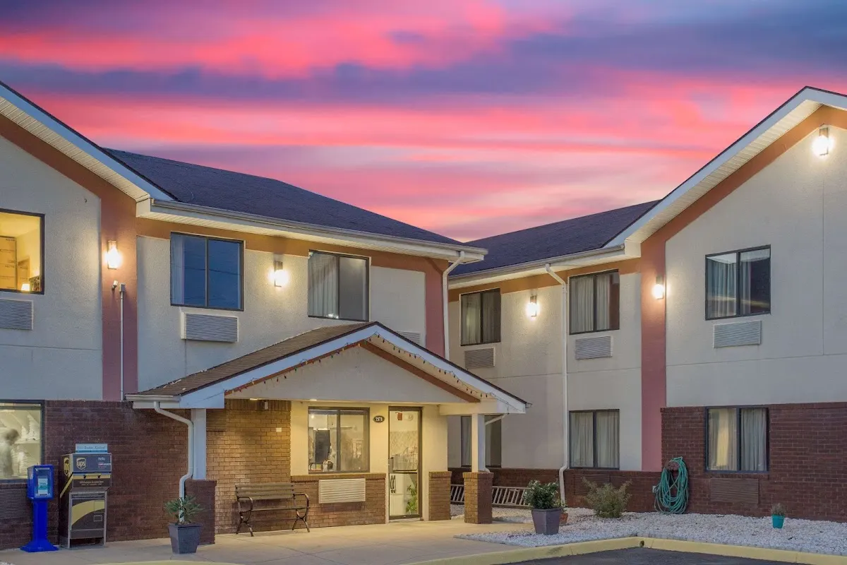 Super 8 by Wyndham Appomattox VA