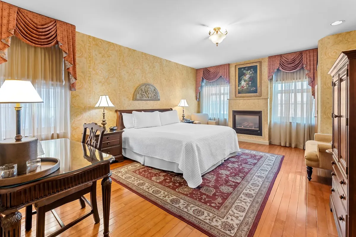 Penn's View Hotel
