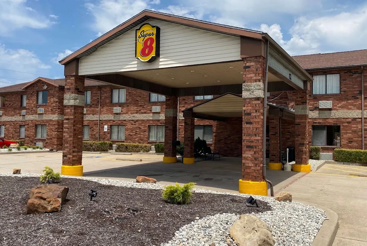 Super 8 by Wyndham Independence