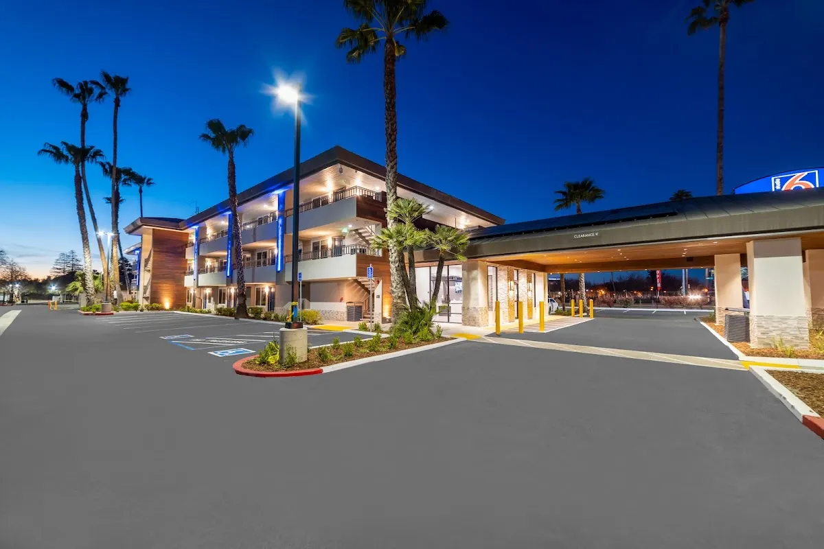 Studio 6 Suites Stockton, CA – Waterfront