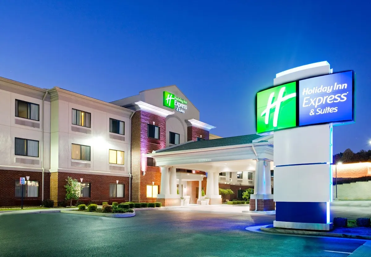 Holiday Inn Express & Suites Rocky Mount/Smith Mtn Lake by IHG