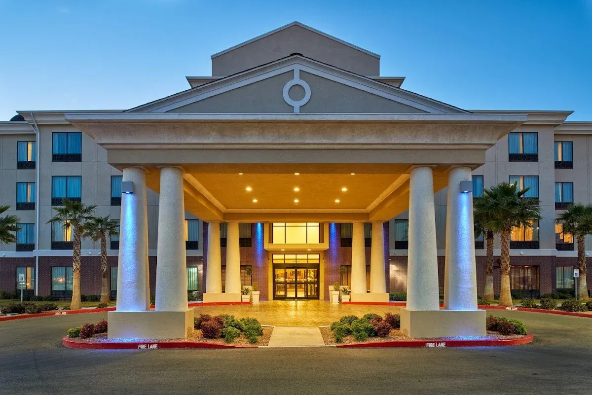 Holiday Inn Express & Suites El Paso Airport by IHG