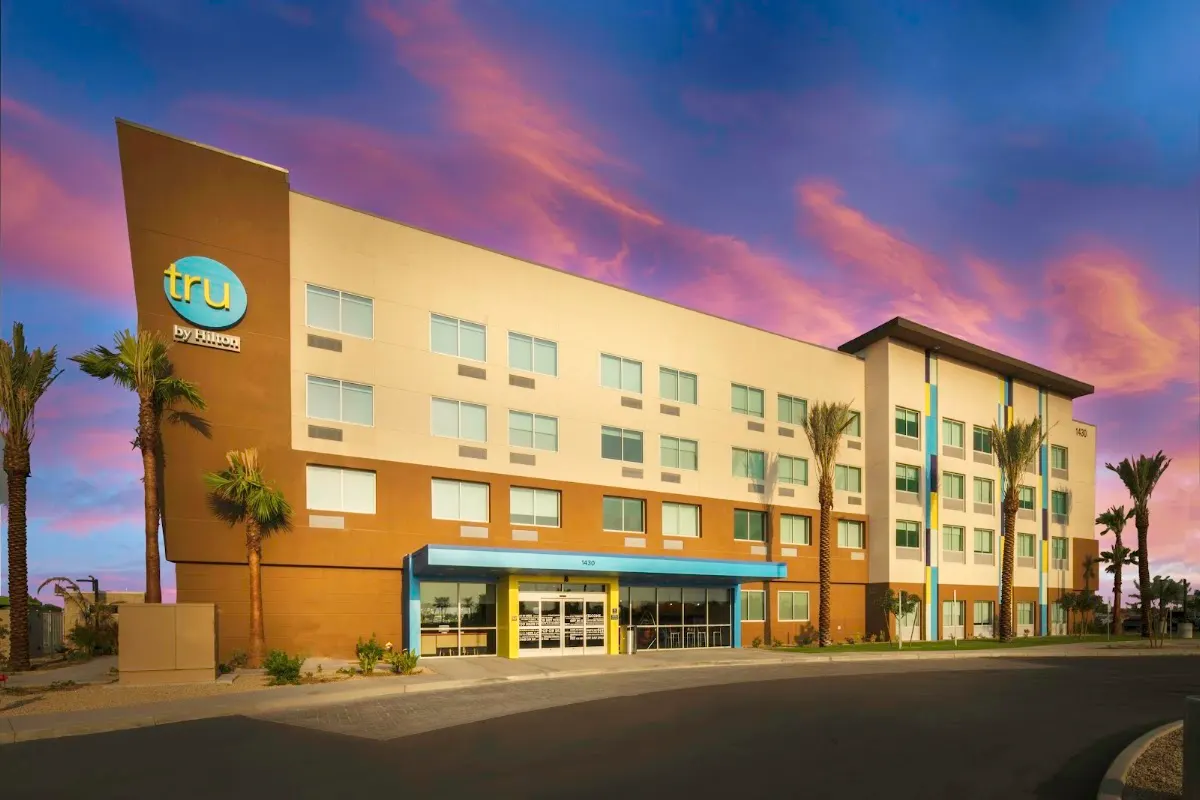 Tru by Hilton Goodyear Phoenix West