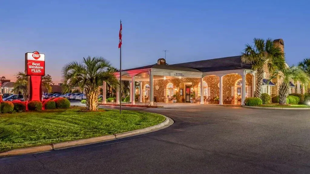 Best Western Plus Santee Inn