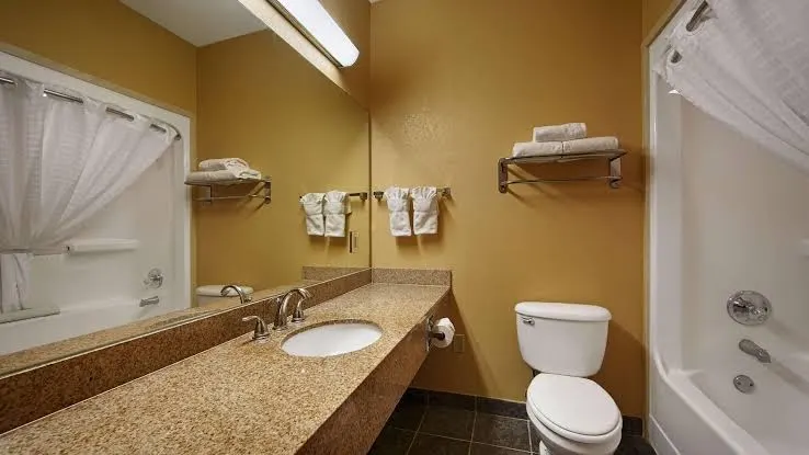 Days Inn & Suites by Wyndham Beeville