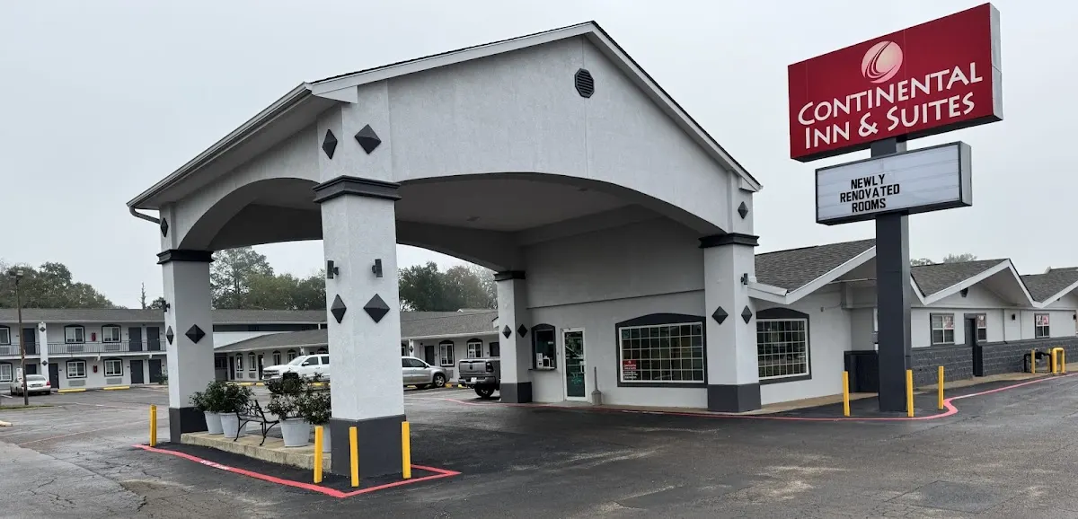 Continental Inn & Suites Nacogdoches TX /SFA University/Downtown