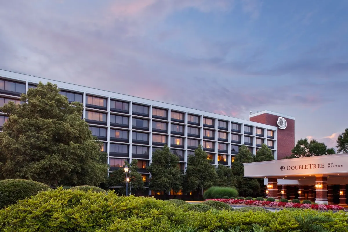 DoubleTree by Hilton Hotel Charlottesville