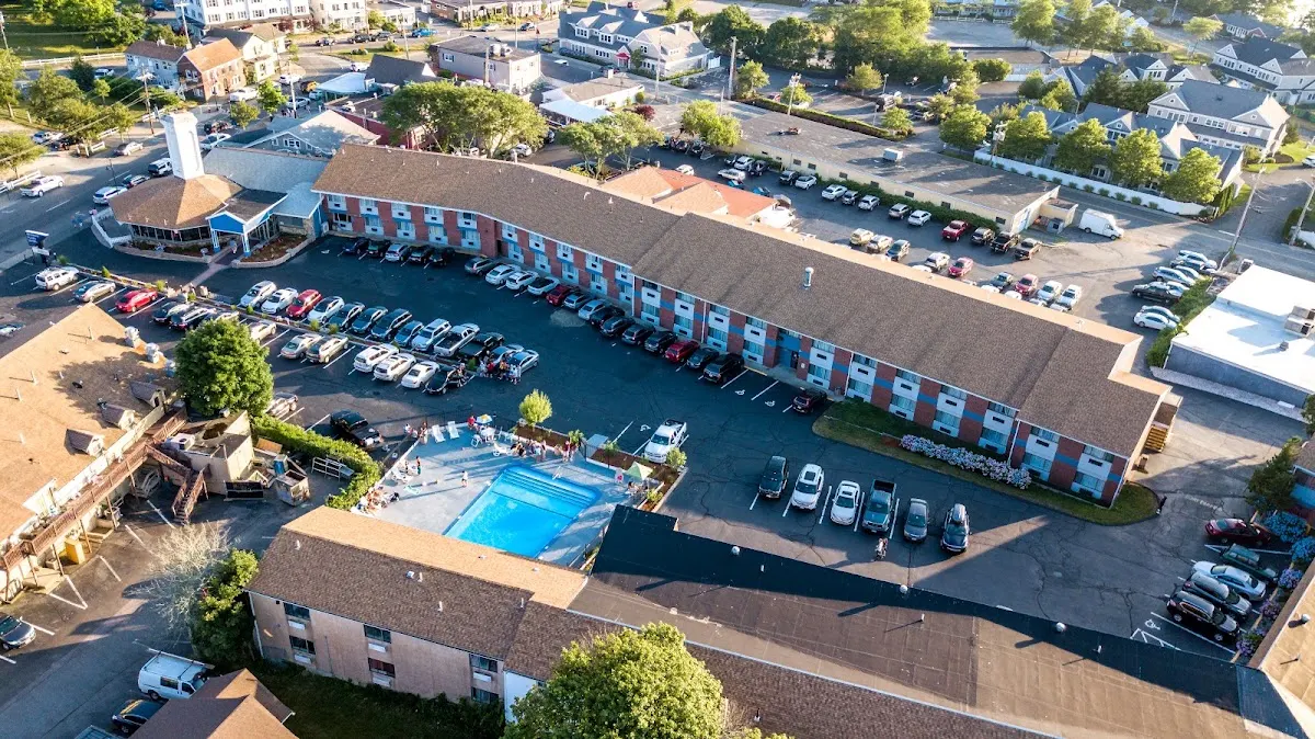 Hyannis Plaza Hotel