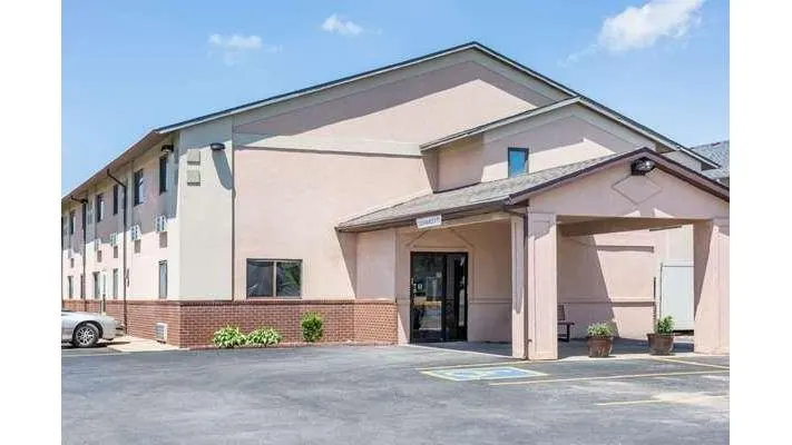 Super 8 by Wyndham Osceola IA