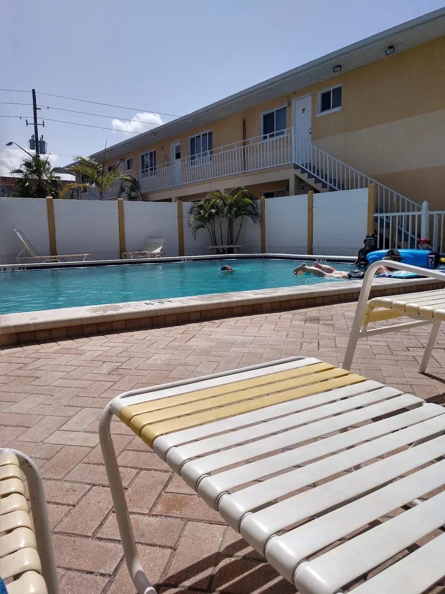 Birdsong Gulf Front Beach Suites