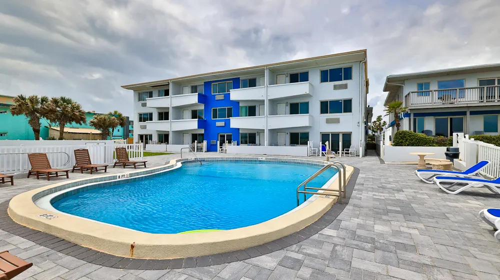 Driftwood Resort