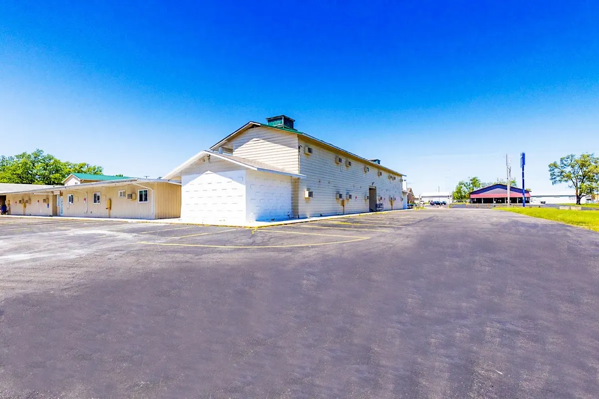Country Hearth Inn & Suites By OYO Sturgis
