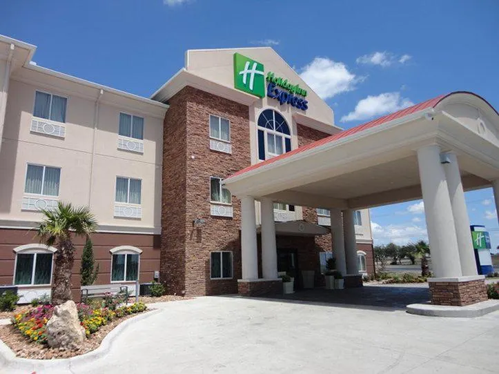 Holiday Inn Express Kenedy by IHG