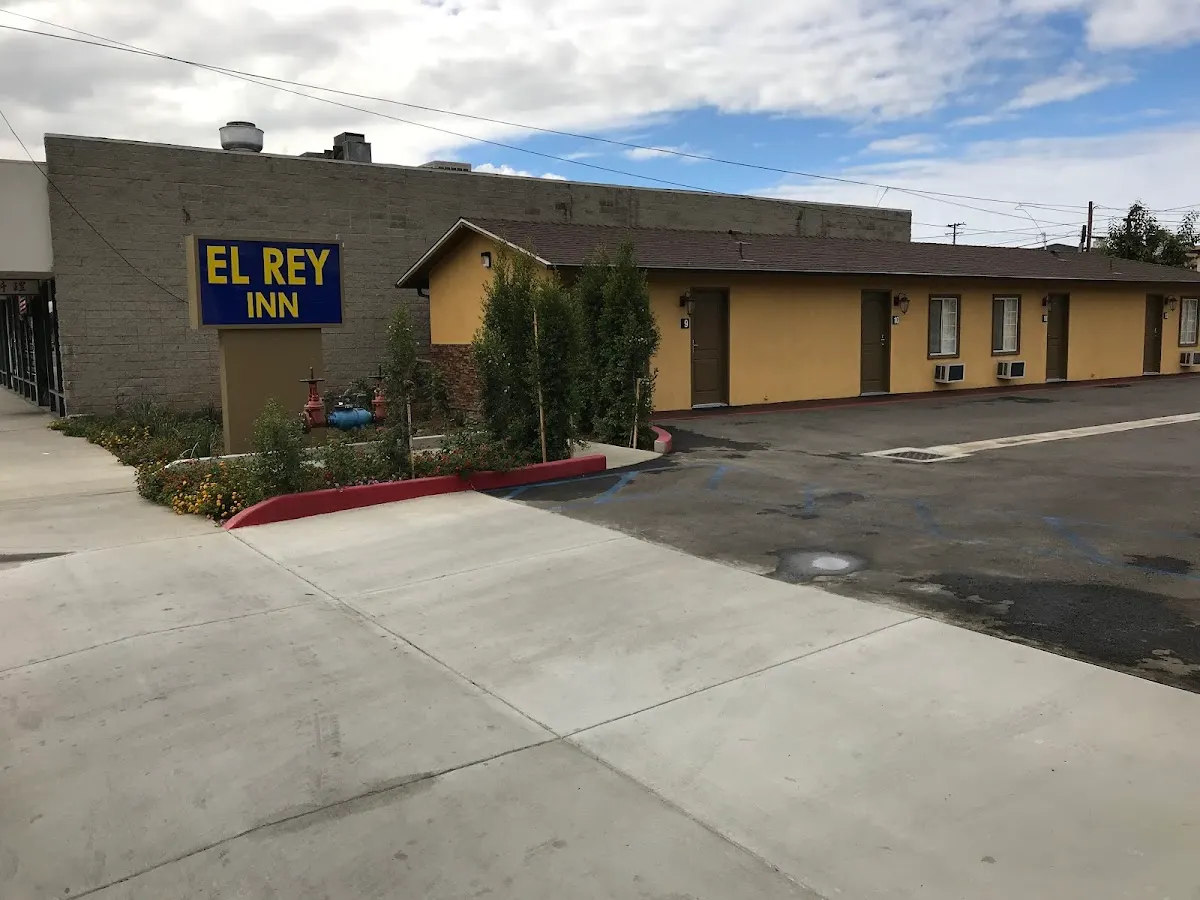 El Rey Inn