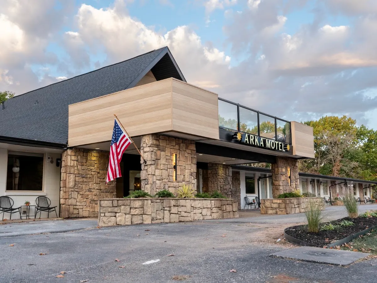 Arka Motel