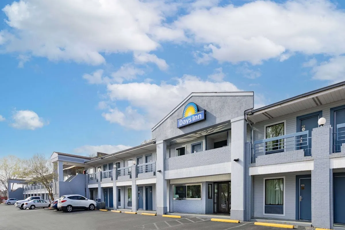 Days Inn by Wyndham Raleigh Glenwood-Crabtree