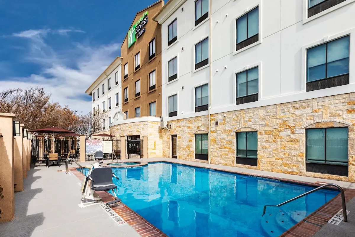 Holiday Inn Express & Suites del Rio by IHG