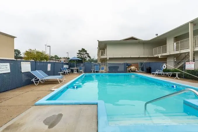 Days Inn by Wyndham New Philadelphia