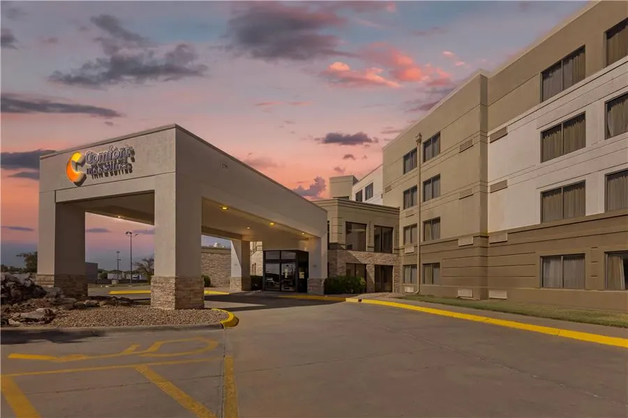 Comfort Inn & Suites Wichita Northeast
