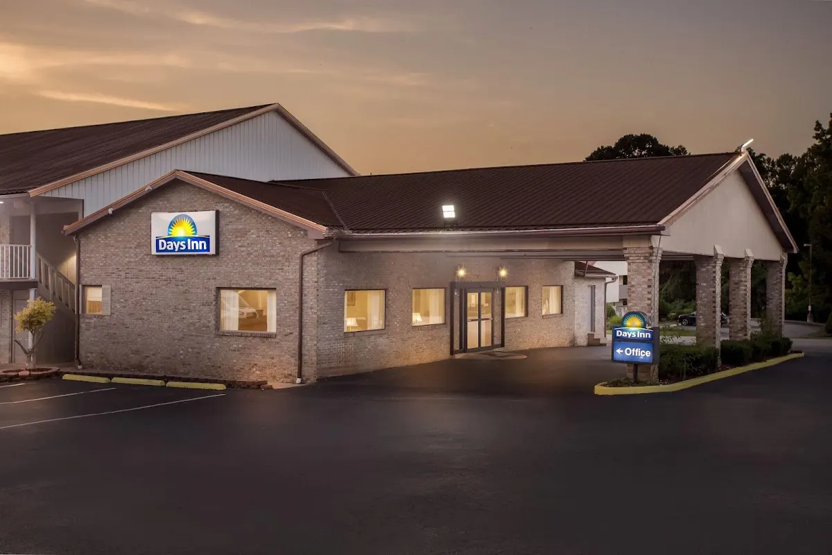 Days Inn by Wyndham Huntington
