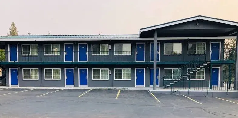 Pine Needles Inn