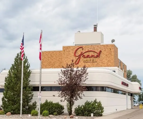 Grand Hotel Minot