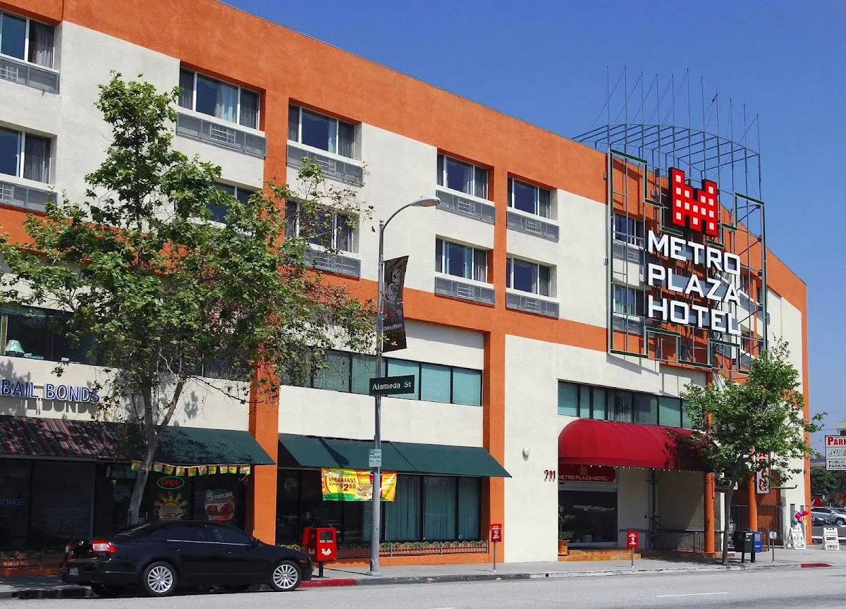 Metro Plaza Hotel