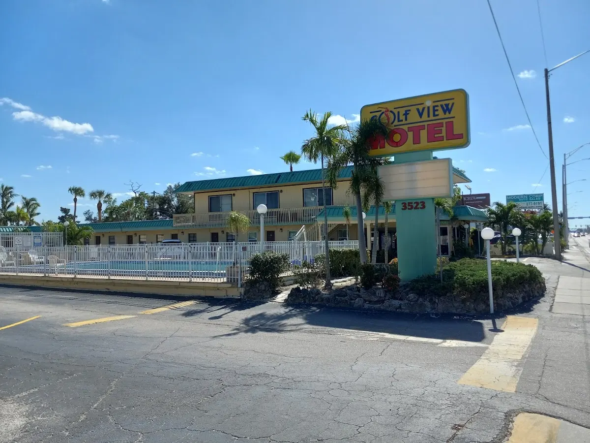 Golf View Motel