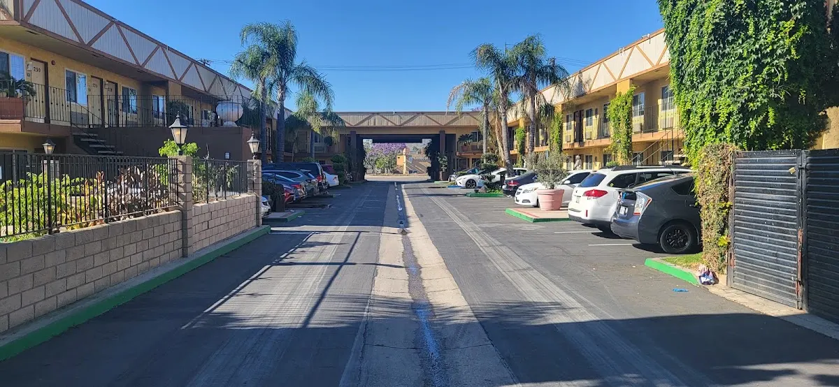 Americas Best Value Inn & Suites Fontana