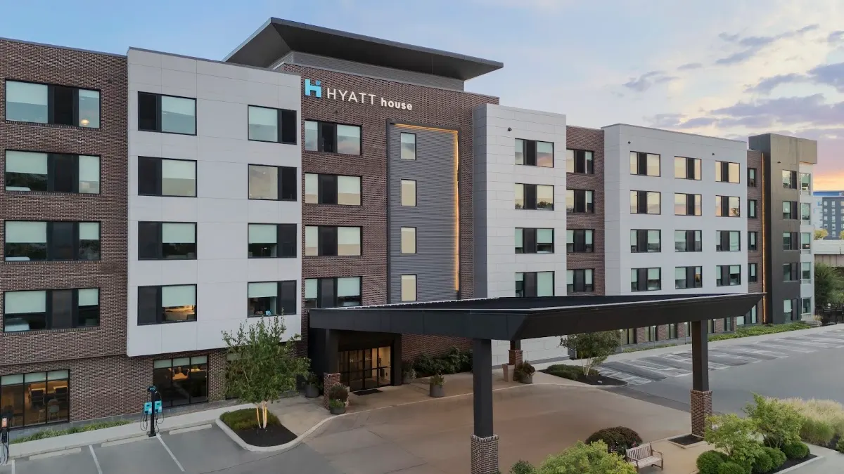 Hyatt House Columbus OSU / Short North