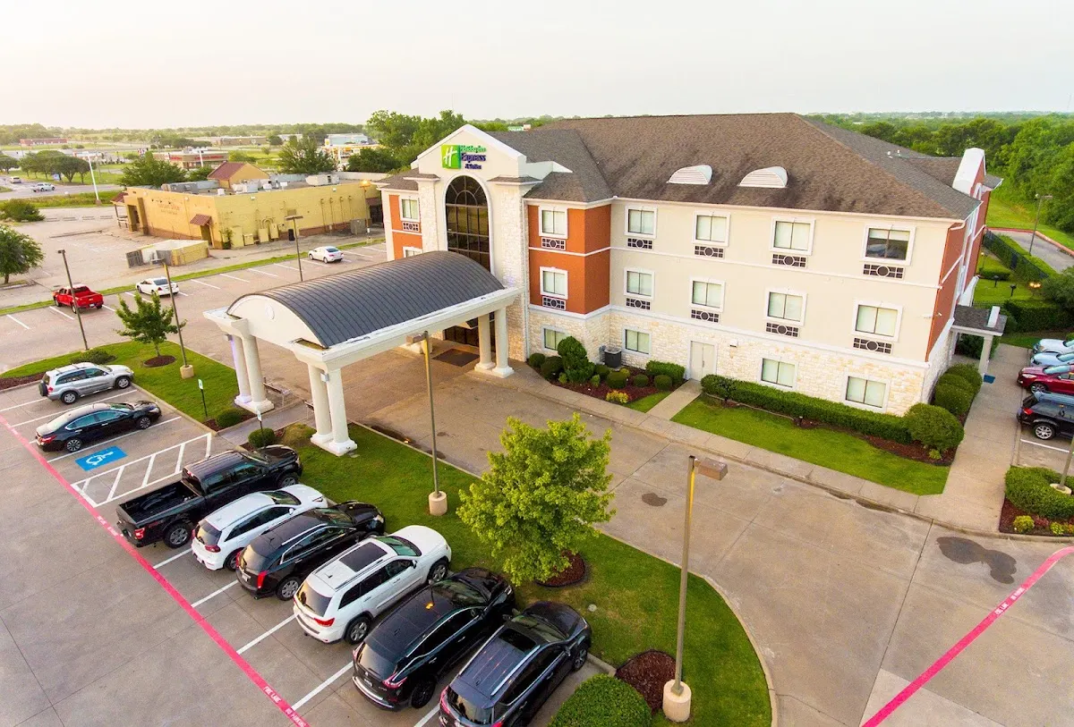 Holiday Inn Express & Suites Greenville by IHG
