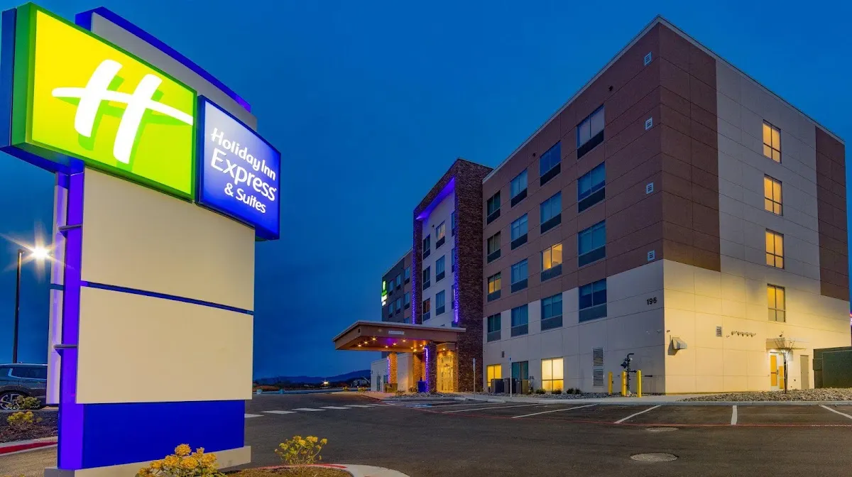 Holiday Inn Express & Suites Harrisonburg – University Area by IHG