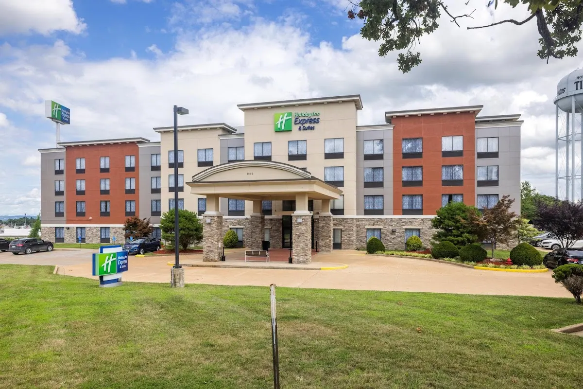 Holiday Inn Express & Suites Festus - South St. Louis by IHG