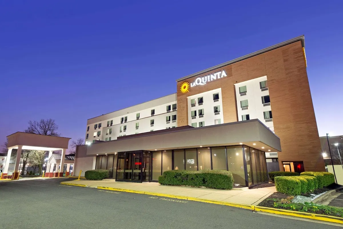 La Quinta Inn & Suites by Wyndham DC Metro Capital Beltway