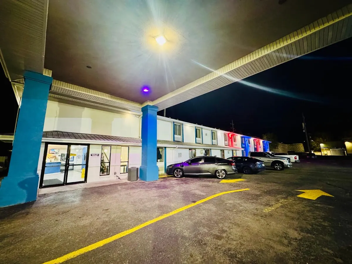 Express Inn & Suites Junction City I70 Exit 296