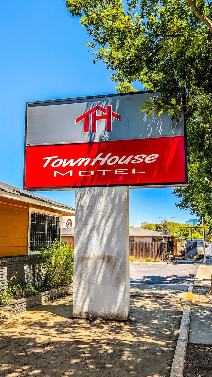 Town House Motel