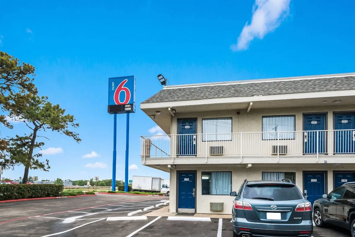 Motel 6 Irving, TX - Dallas