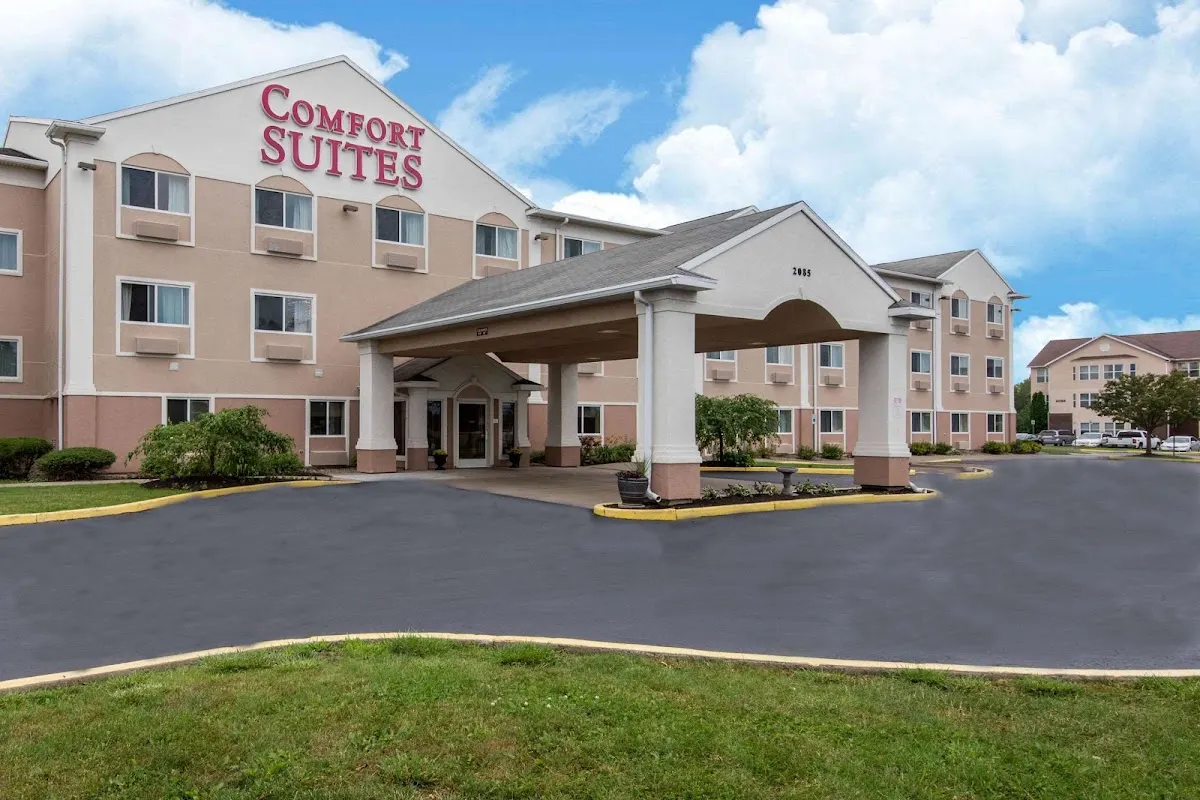 Comfort Suites Rochester Henrietta University Area