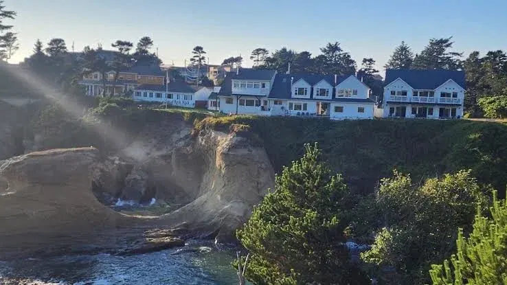 The Inn at Arch Rock